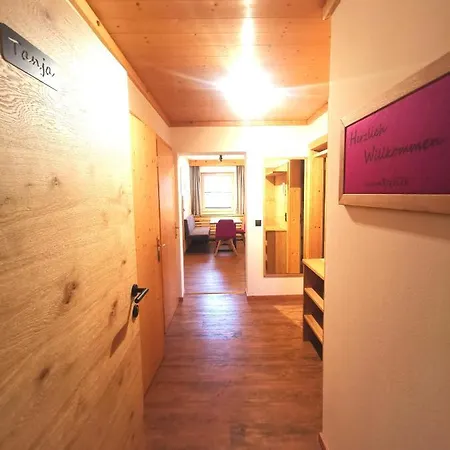 施泰纳兰德豪斯酒店 斯拉德明